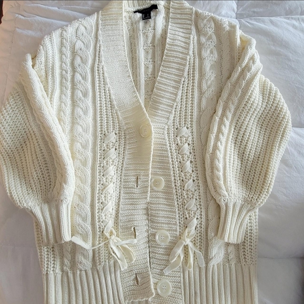 Coquette cream/ivory cable knit button up Forever 21 cardigan sweater size small